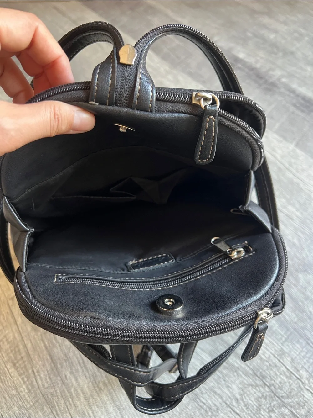 Vintage Aurielle Black Leather 3 Compartments Organizer Shoulder Backpack